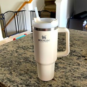 Stanley Adventure Quencher Travel Tumbler | 40 OZ NWT Bought from their website